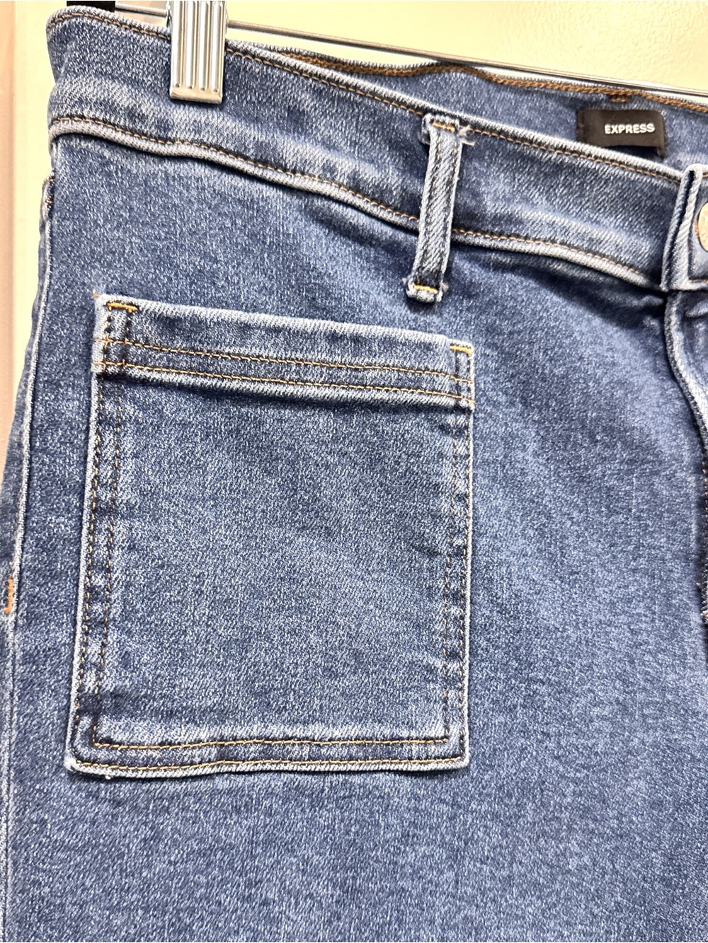 Womans express Mid Rise Dark Wash Hyper Sculpt '70s Flare Jeans size 12 - Picture 6 of 11